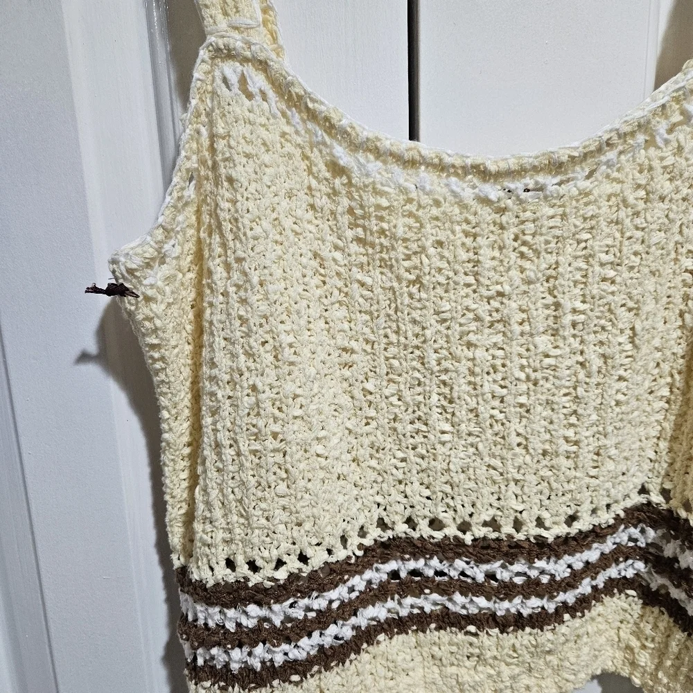 NWOT Aritzia Little Mood Crochet Crop Top Yellow with Brown Stripes Size Medium - Picture 8 of 8